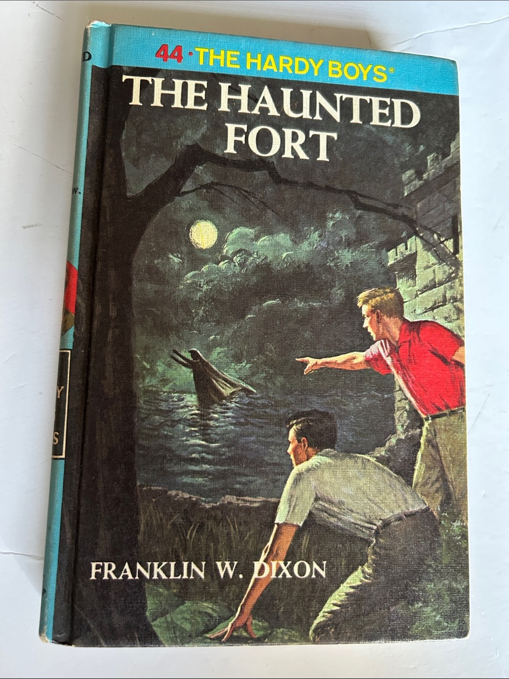 The Hardy Boys: The Haunted Fort - Franklin W. Dixon book #44 copyright 1965